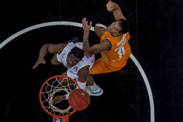 成为他们成 成为他们成